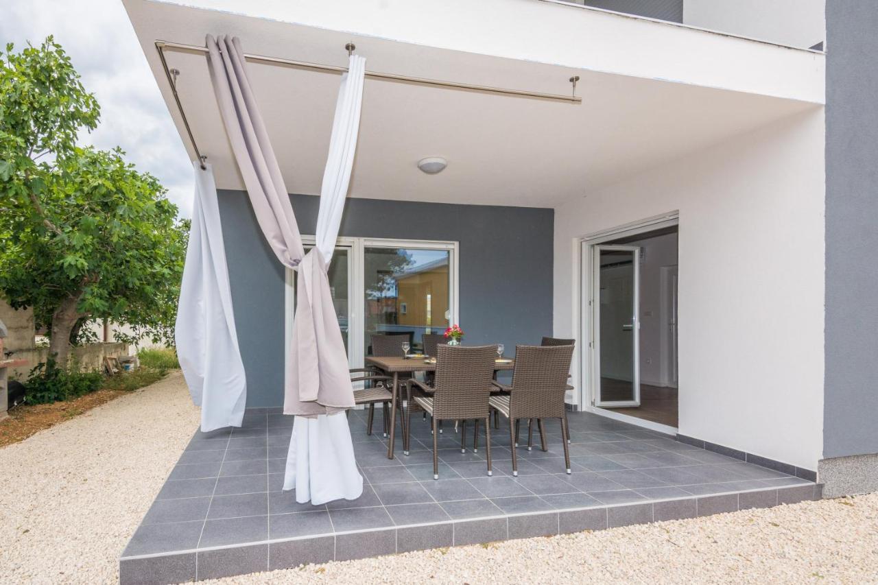 Zilip Apartments Vir Exterior foto